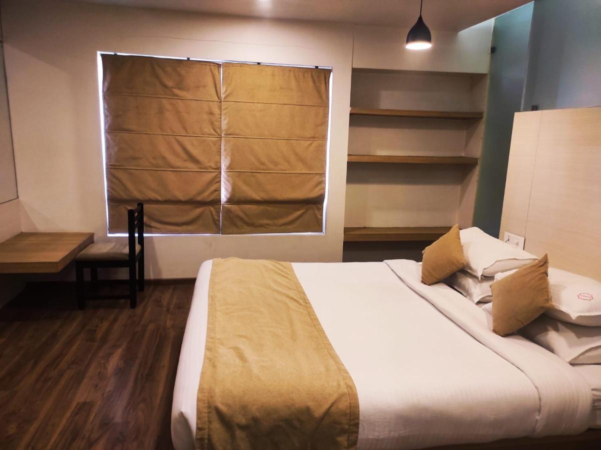 Hotel Rasika Kolhapur Luaran gambar