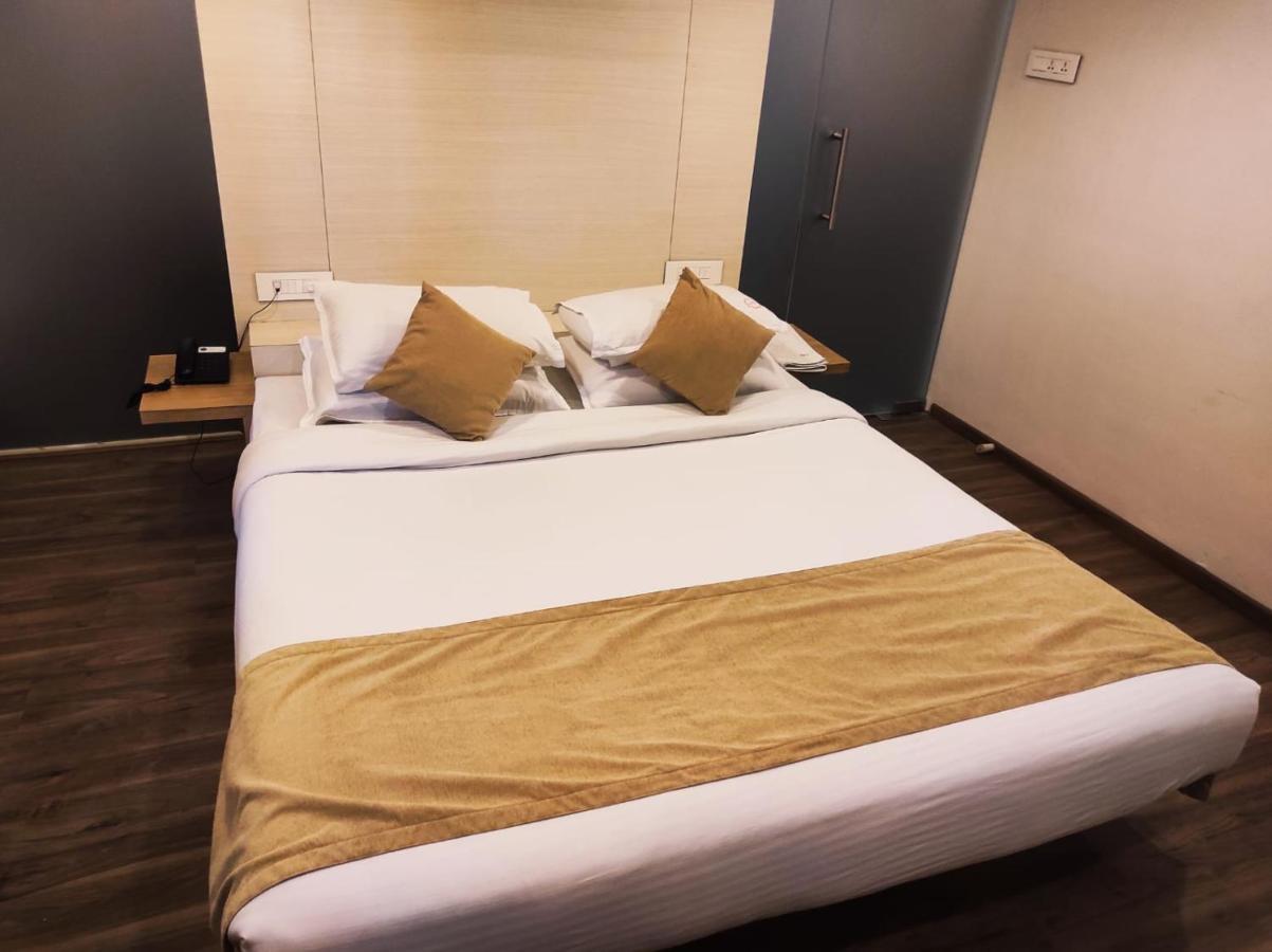 Hotel Rasika Kolhapur Luaran gambar