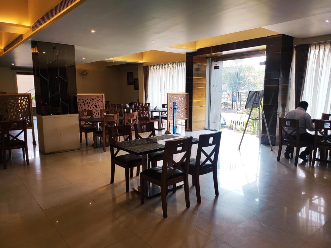 Hotel Rasika Kolhapur Luaran gambar