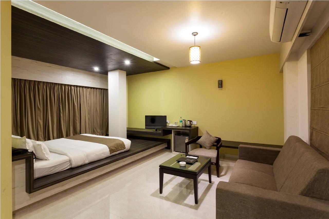 Hotel Rasika Kolhapur Luaran gambar